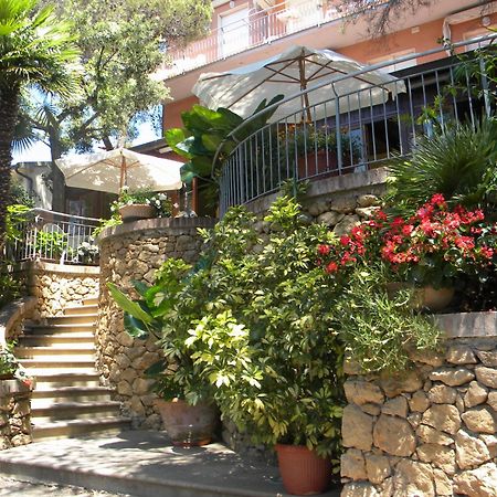 Hotel Rosa Del Tirreno Quercianella Exterior foto