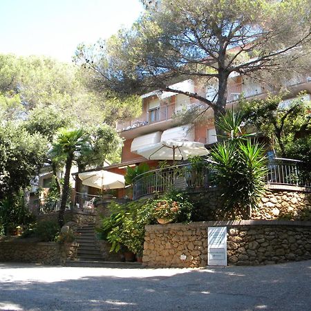 Hotel Rosa Del Tirreno Quercianella Exterior foto